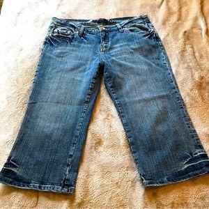 Vertigo denim jean capris Size 14 33 x 19